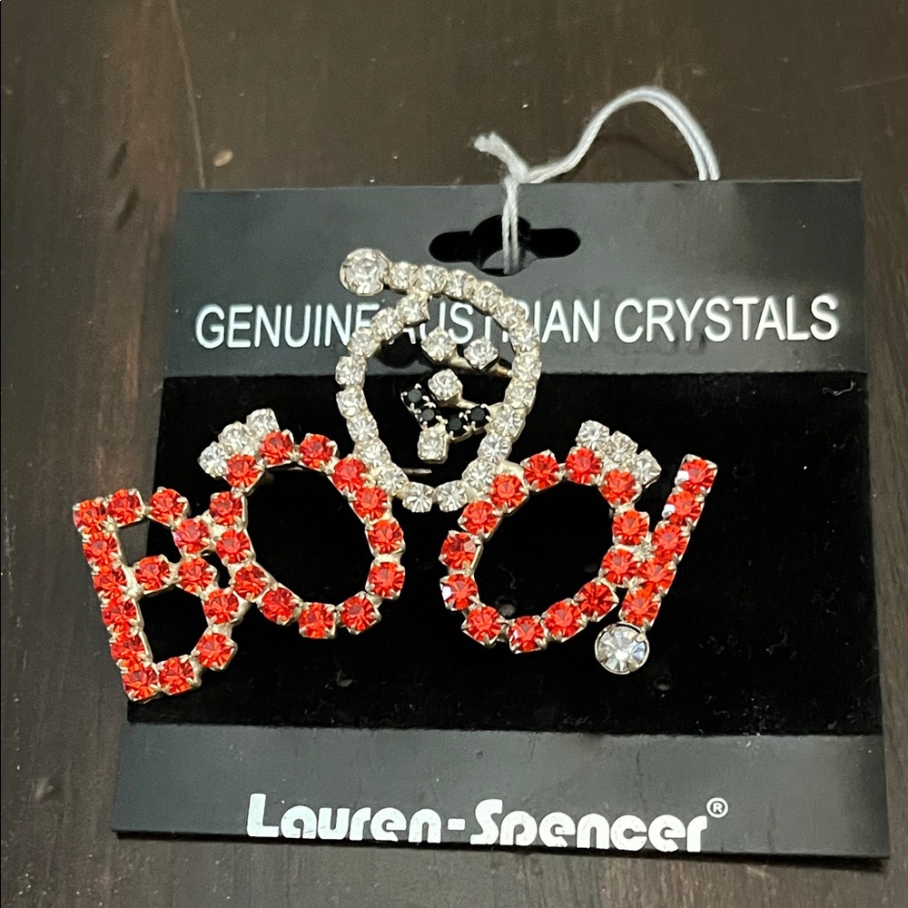 BOO Brooch made of rhinestones